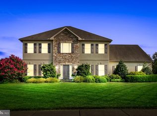 674 Foxtail Dr, York, PA 17404
