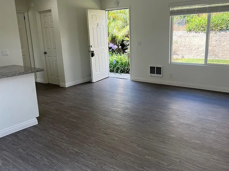 Greenbrier Apartments — Photo 13