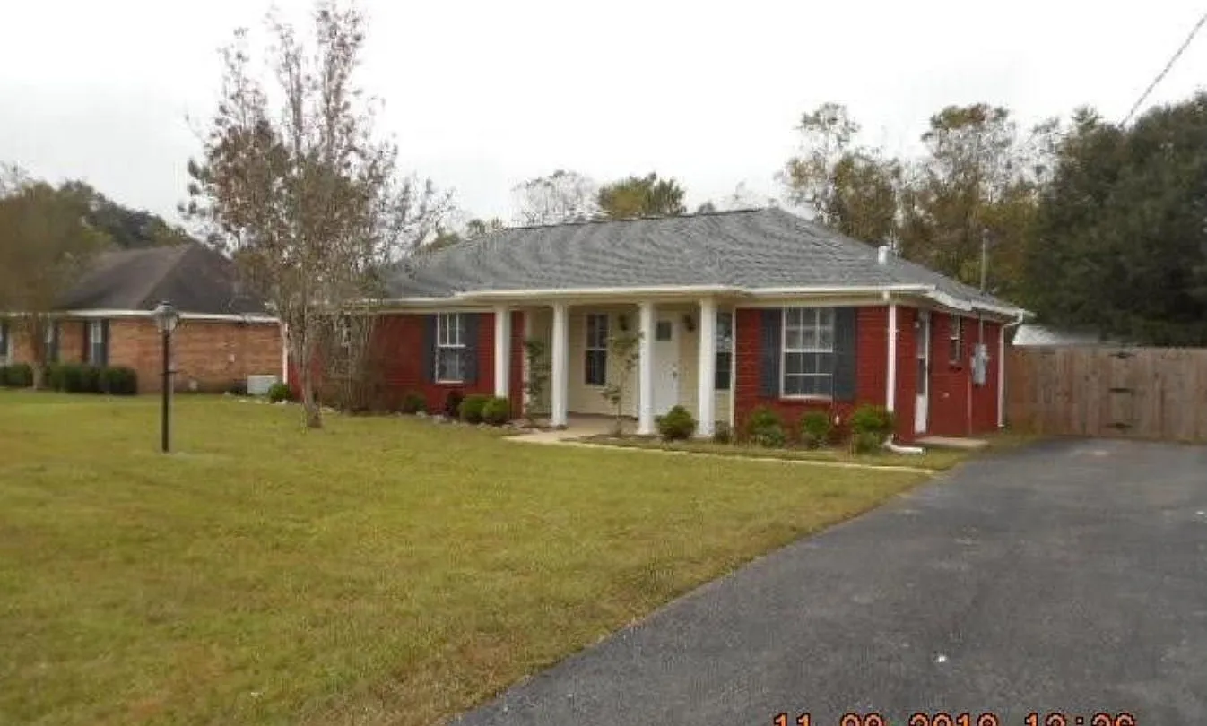 3 bed, 1430 sqft, $1,500 — Photo 1