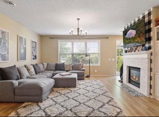 11015 Oak Grove Cir UNIT B, Woodbury, MN 55129