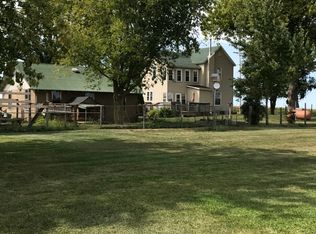 8272 Connors Rd, Argenta, IL 62501