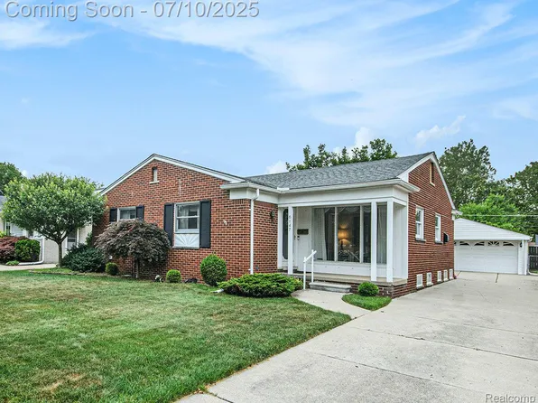 6147 Dwight St, Dearborn Heights, MI 48127
