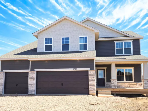 1732 Oak Creek Pass, Chaska, MN 55318