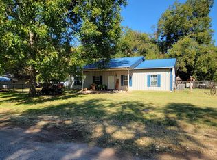 210 E H Ave, Waurika, OK 73573