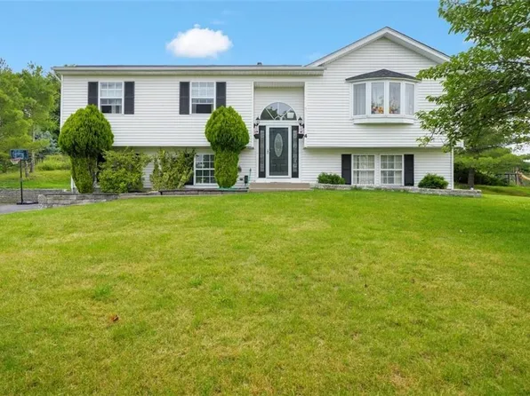 4 Stanford Drive, Highland Mills, NY 10930