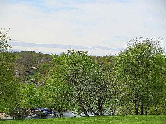 5th image of 23-33 Berkshire Ct