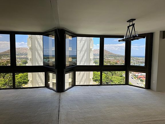 Dining table space in the living room