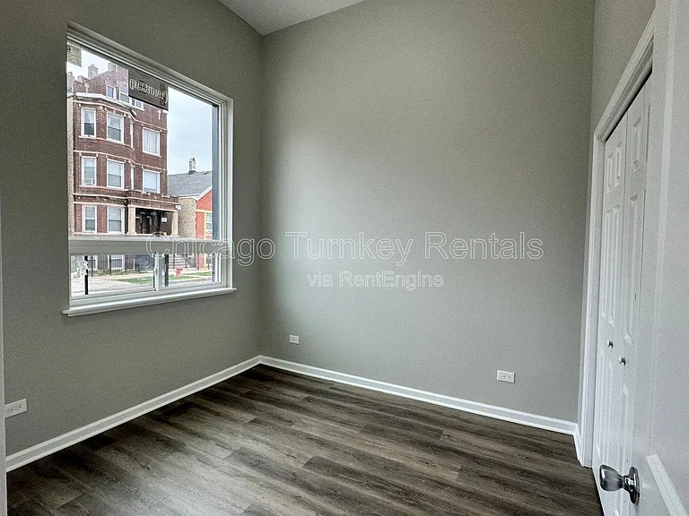 2361 S Whipple St #1F — Photo 11