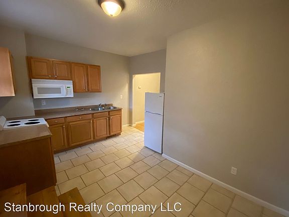 2nd image of 1147 26th St #1139-1/2