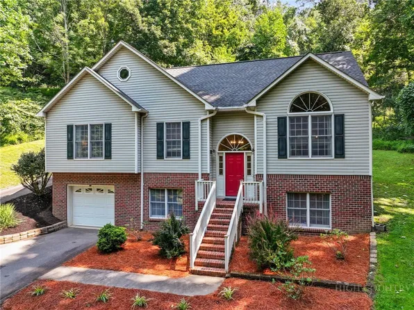 654 Cool Woods Drive, Boone, NC 28607