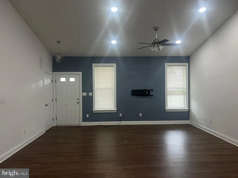 1906 Porter Rd — Photo 5