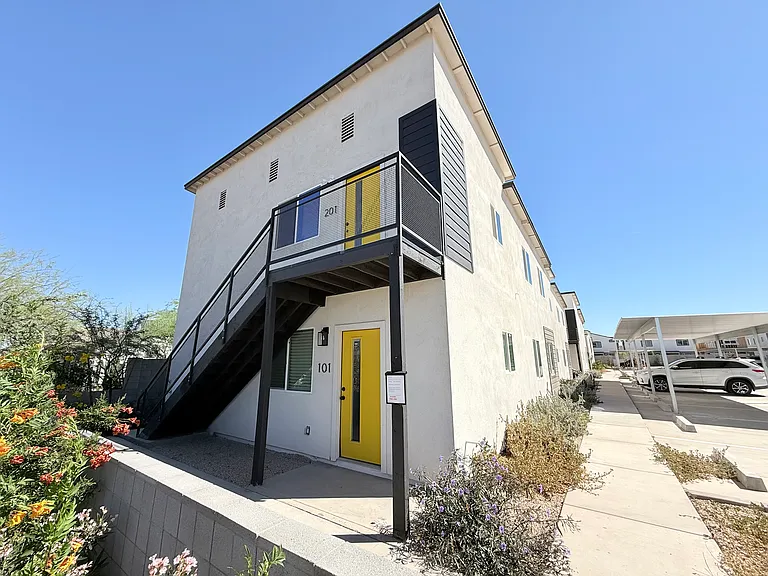 4037 S 12th St #5 — Photo 2
