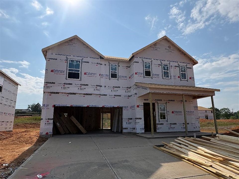 1st image of 132 Edgewood Farms Ct