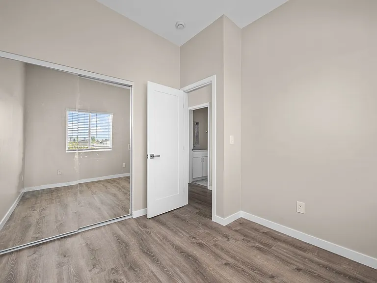 6211 Mesita Dr — Photo 20