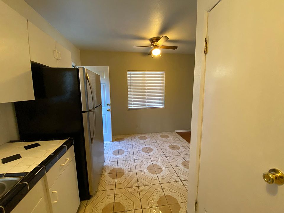1st image of 2709 Glassell St #1/2
