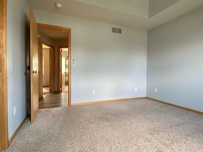 7020 N 15th St — Photo 16