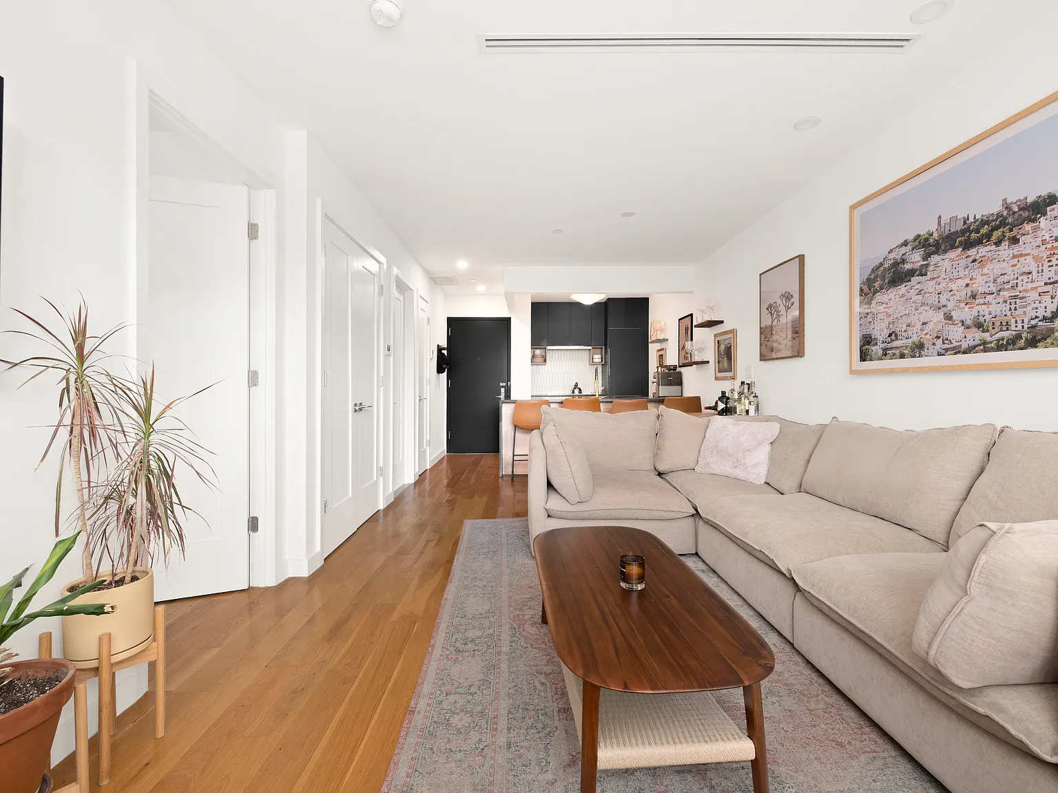52 Herbert Street — Photo 2