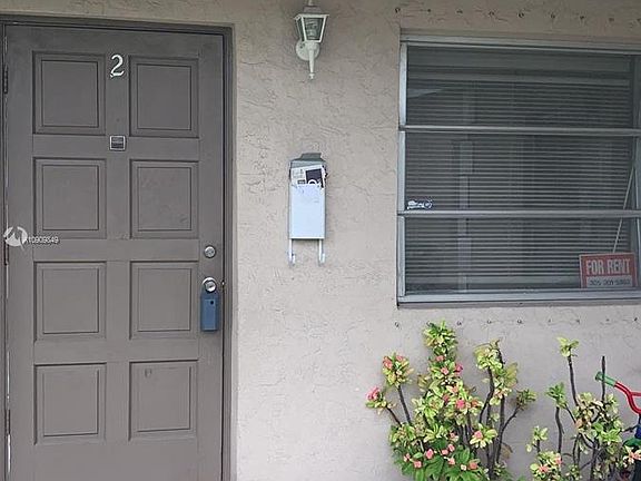 2nd image of 230 NE 40th St #1-3