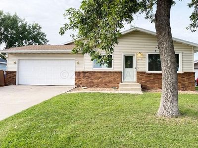 3021 11th Ave N, Fargo, ND, 58102