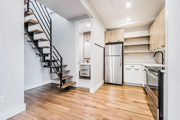 Rented by Nooklyn NYC LLC | media 6