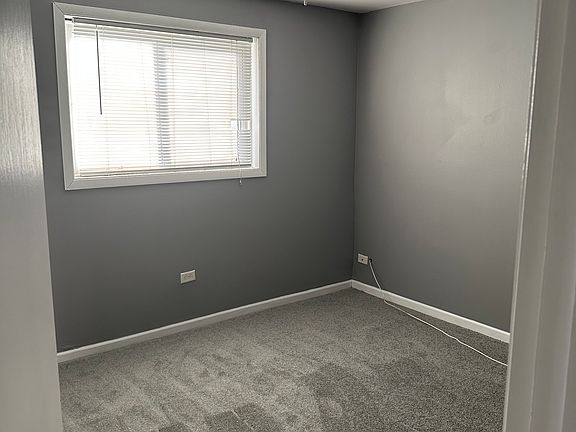 5th image of 1653 Harbor Ave APT 2W