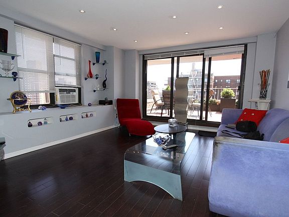 2nd image of 383 Grand St APT M1803