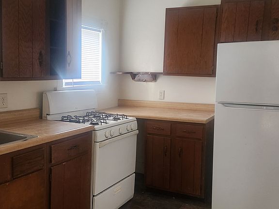 3rd image of 1834 Prospect St #1