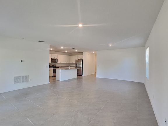 3rd image of 6990 Faben Ln