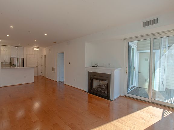 3rd image of 1645 International Dr Unit 308