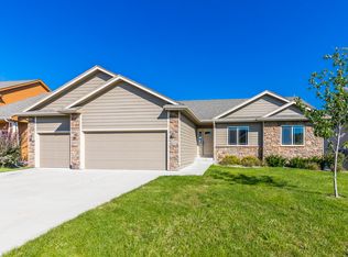 5411 Springbrook Dr, Ames, IA 50014