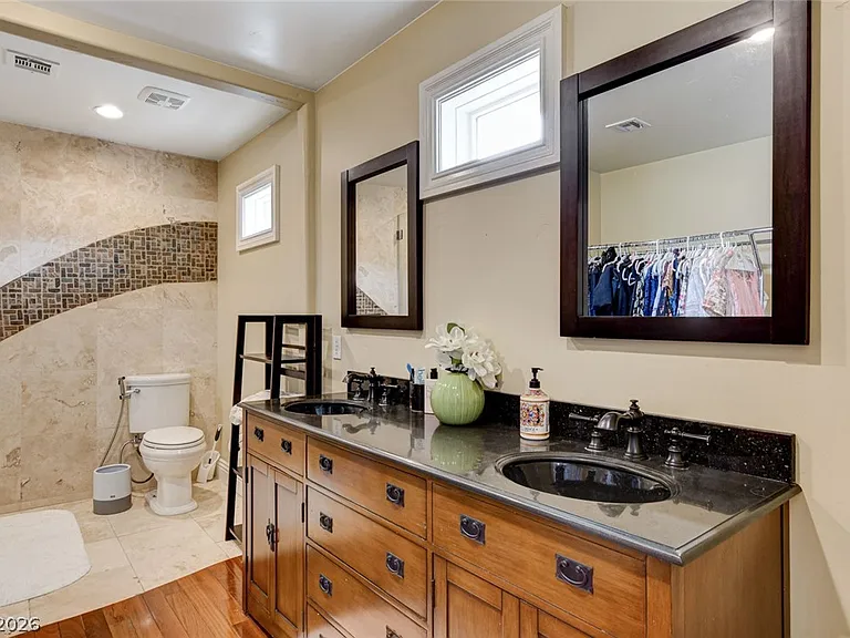 7001 Alamitos Cir — Photo 50