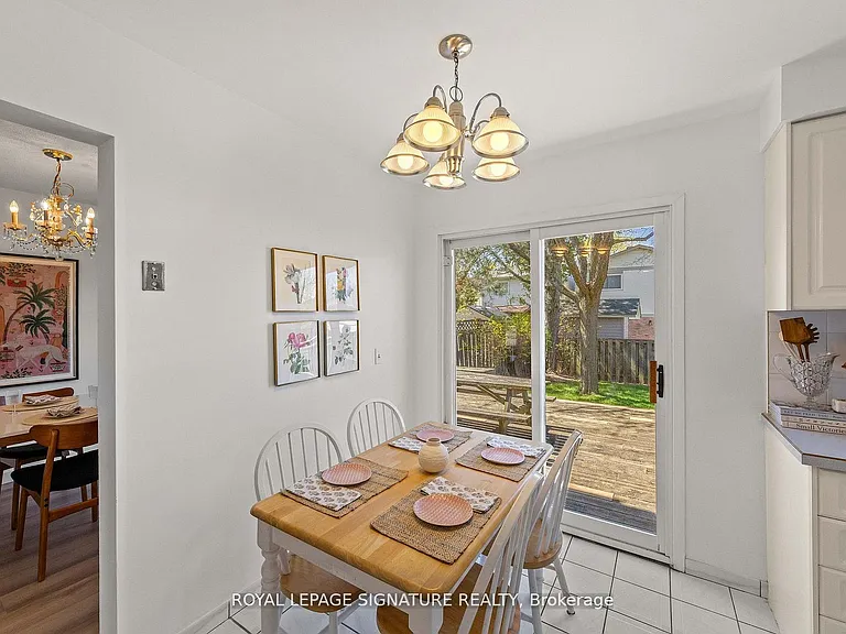 22 Madsen Cres — Photo 17