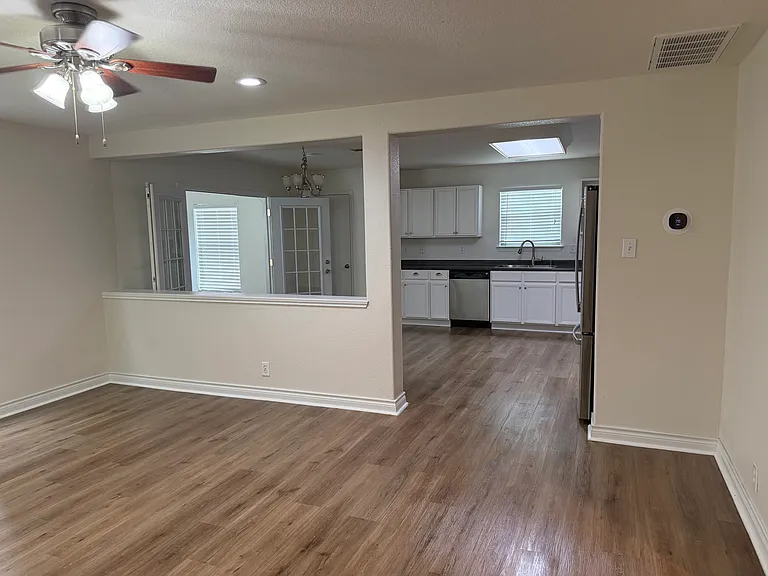 189 Retama — Photo 6