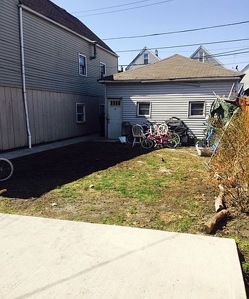 3rd image of 4612 S Rockwell St