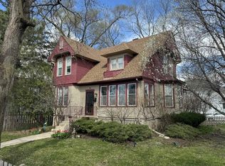 44 Julian Ave, Elgin, IL 60120