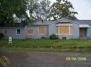 3167 Comer Dr, Flint, MI 48506