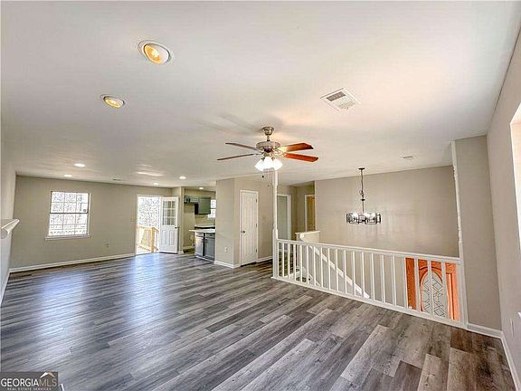 5th image of 3002 Willow Ridge Cir SW