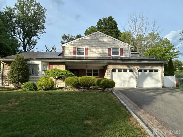 8 Julie Dr, Edison, NJ 08820