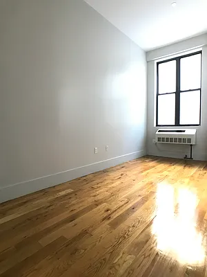 Rented by City Vista Inc | media 30