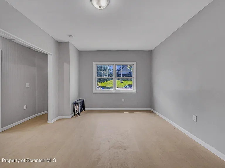 958 Ridge Ave #1 — Photo 9
