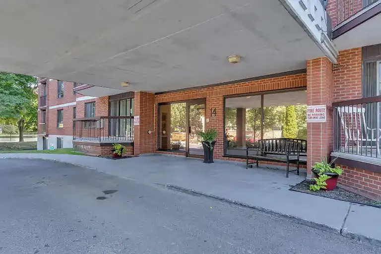 14 Greenview Dr #103 — Photo 6