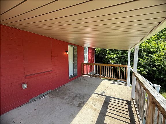 4th image of 139 A St
