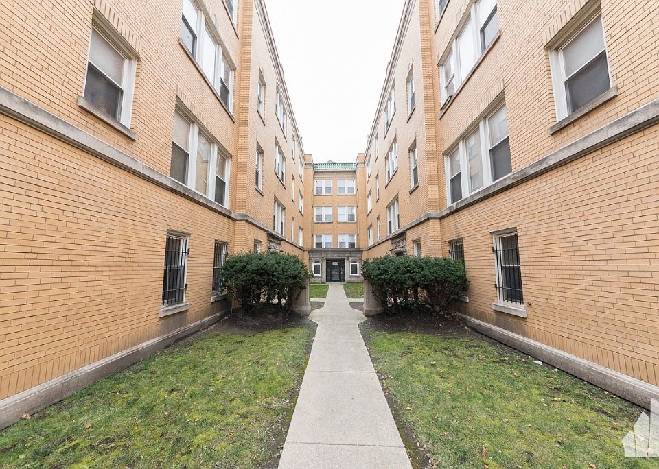 1st image of 4205 W Fullerton Ave APT 1A