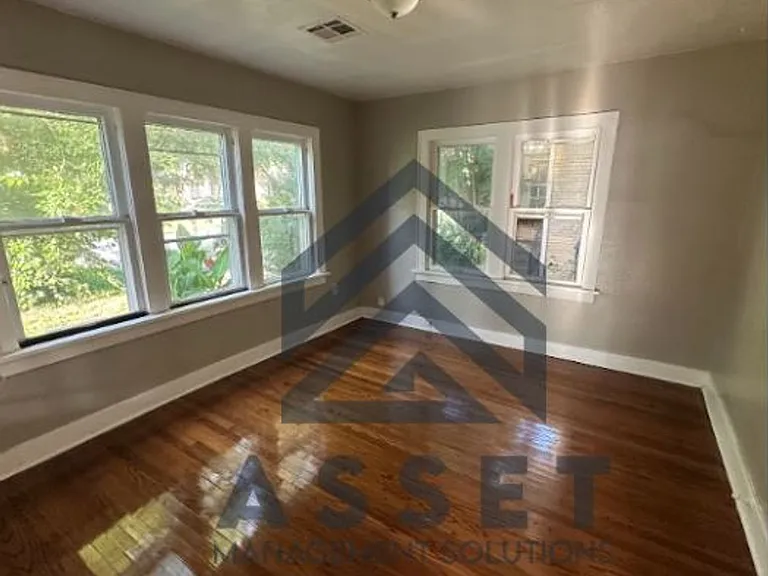 2509 NW 22nd St — Photo 12