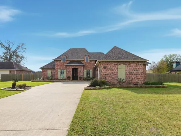 1729 Woodland Forest Dr, Lake Charles, LA 70611