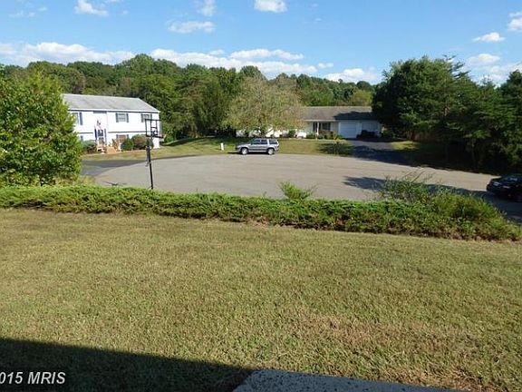 3rd image of 7424 Shamrock Ct