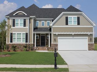 3900 Chadbourne Dr, Fayetteville, NC 28312