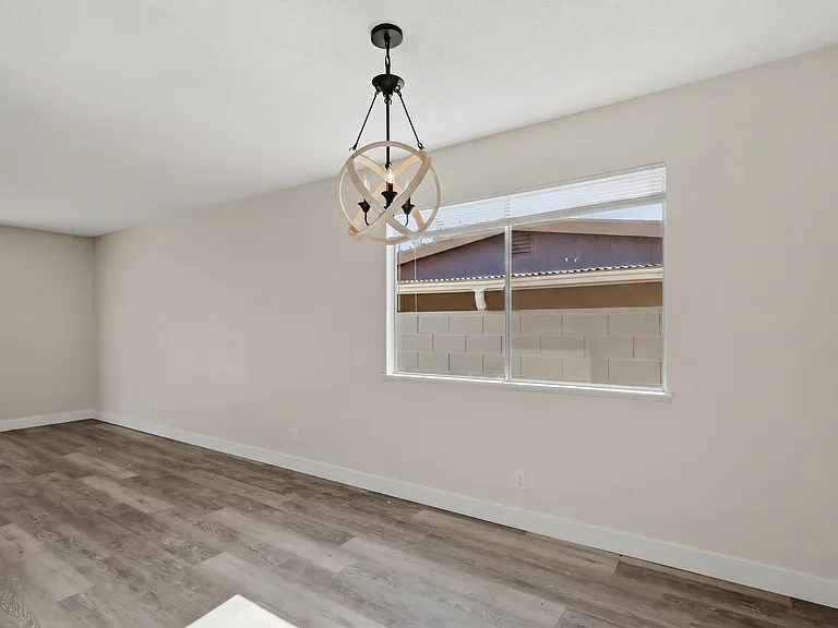 6452 Bristol Way — Photo 6