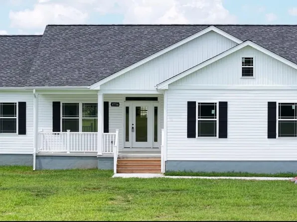 37642 Blue Crab Cir, Painter, VA 23420