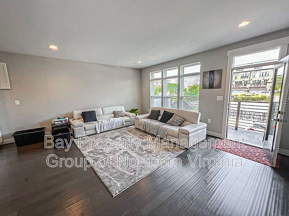 2nd image of 42386 Soave Dr